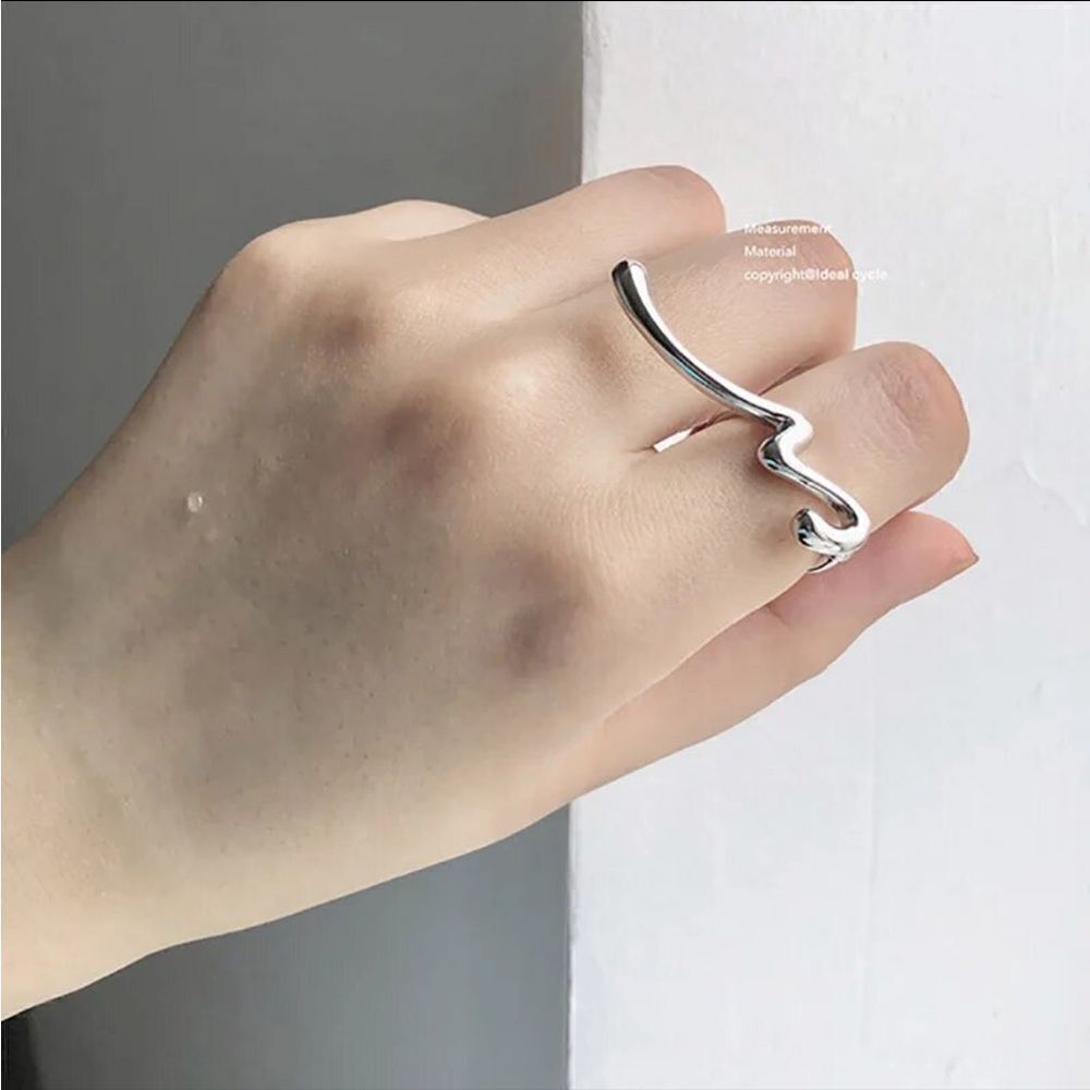 The Irregular Signature 2 finger Ring in Silver